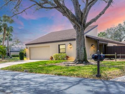 3933 Glen Oaks Manor Dr