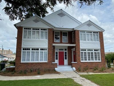 150 Church St SW