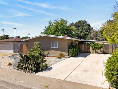 2409 Fernandez Dr