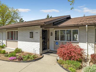 6038 Village 3 Rd