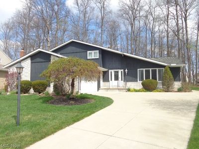 Property at 15852 Inglewood Ct, Strongsville, OH