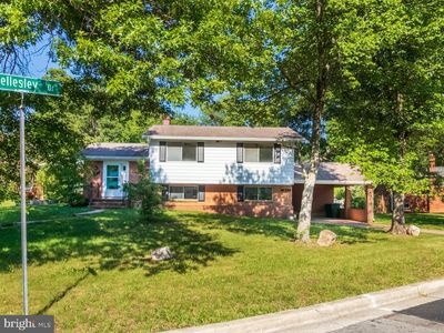 7603 Wellesley Dr