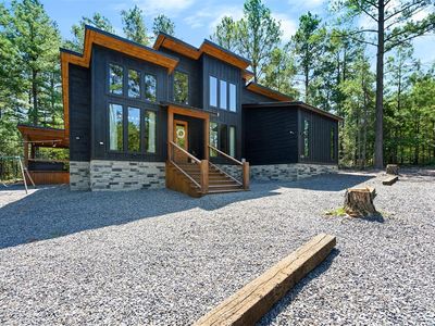 24 Boulder Path