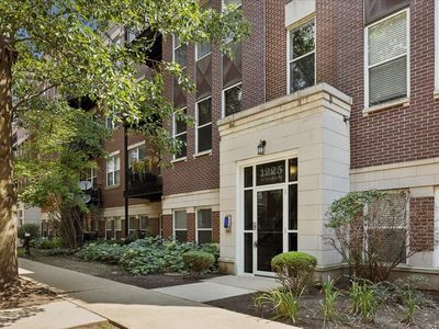 1225 N Orleans St APT 602