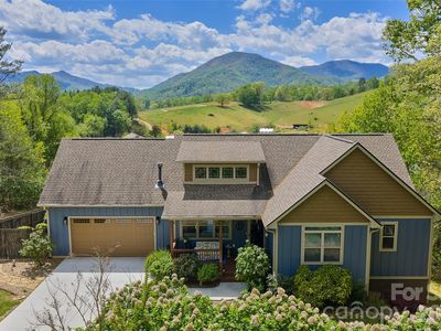 4 Oak Mountain Dr