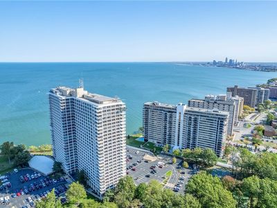 12700 Lake Ave APT 2207