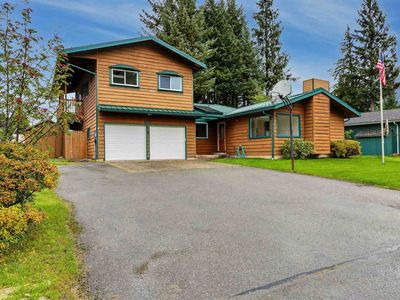 9167 Riverwood Dr
