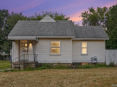 Property at 725 E Sherman St, Holly, MI