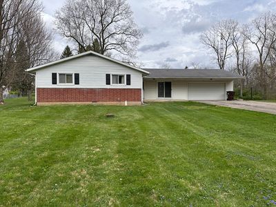 Property at 2351 S Carriage Hill Dr, Bellefontaine, OH
