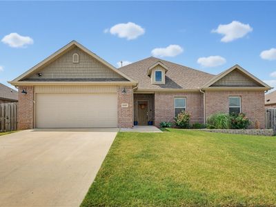 1037 Tracey Ln