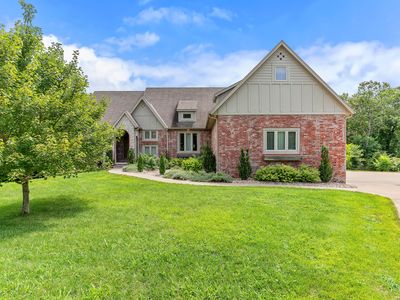 1944 W James River Drive