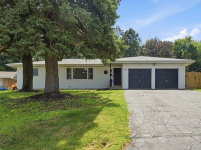2758 Lancaster Dr