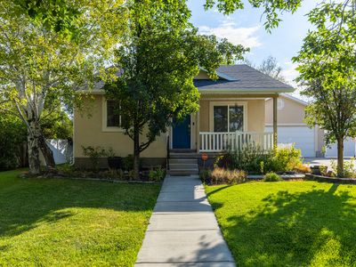 244 W Dimaggio Dr