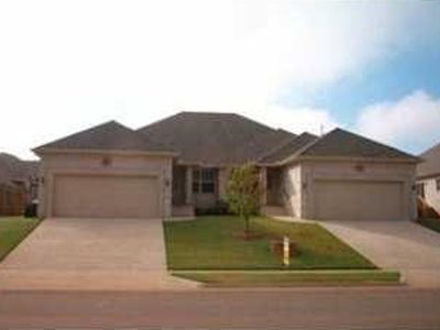 6249 & 6251 Milliken Bnd