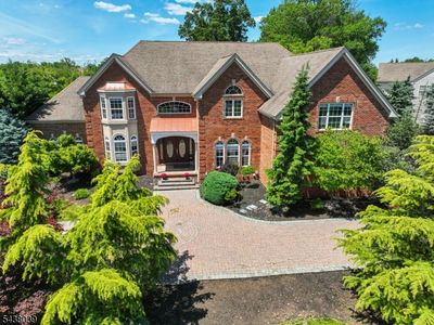 11 Valley Wood Dr