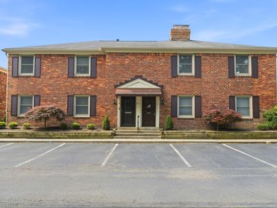 911 Manor Ln Unit B