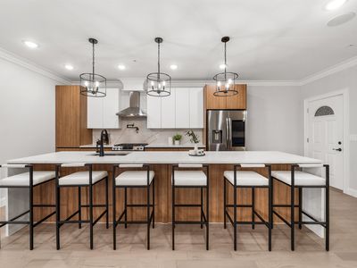 221 Liberty Ave FLOOR 1