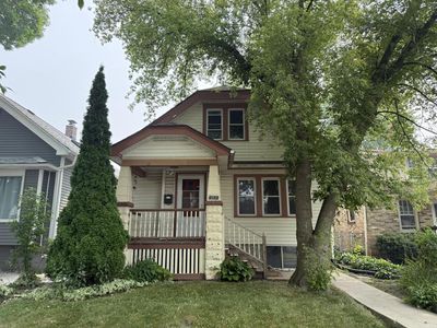 2122 S 77th STREET
