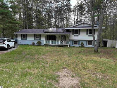 4871 Helen Dr