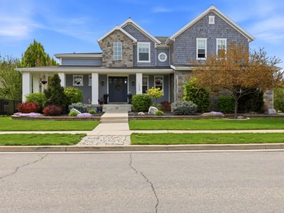 1229 W Peacock Midge Dr S