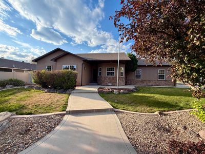 703 Comstock Dr