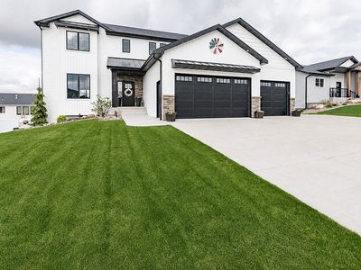 3912 Silver Blvd