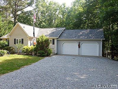 124 Windy Pointe Cir