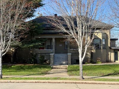 533 Reeves Ave