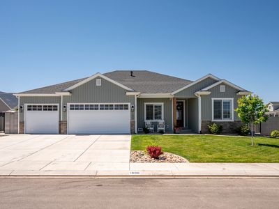 1008 E 4290 N