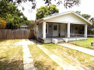 204 N East St #A-b