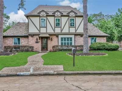 10915 Holly Springs Dr