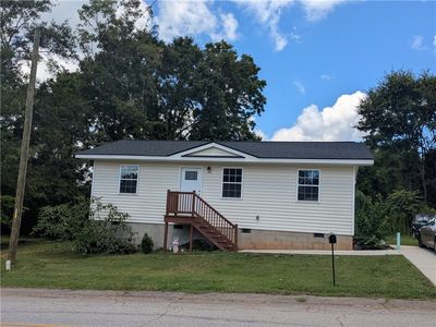 Property at 901 E South 1st St, Seneca, SC