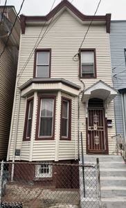 14 Wakeman Ave