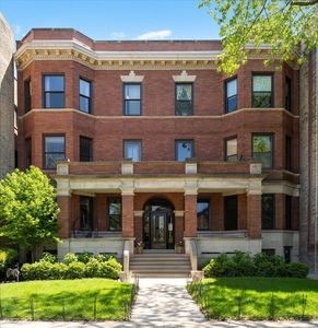 4637 N Paulina St #1N