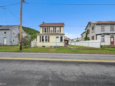 408 E Railroad Ave