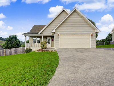 Property at 768 Harvest Meadows Dr, Kodak, TN