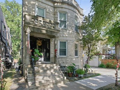 7065 N Wolcott Ave