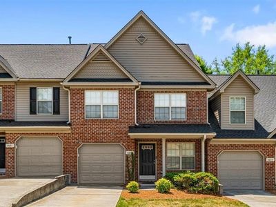 3033 Renaissance Pkwy