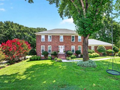 402 Eastcrest Dr