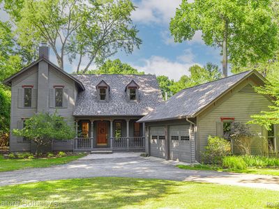 Property at 27160 W 14 Mile Rd, Franklin, MI
