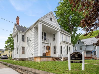 51 Main St