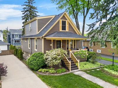 4725 Main St