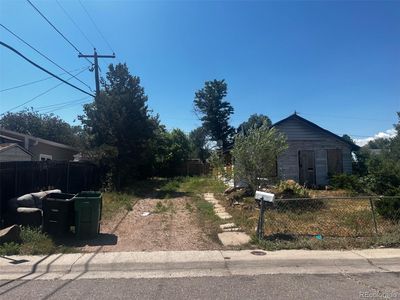 4326 W Center Avenue