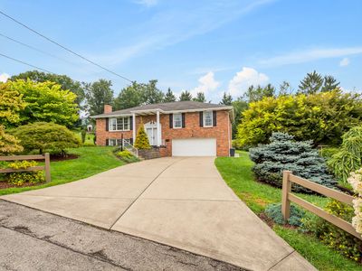 711 Valeria Dr