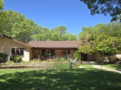 221 Mount Tom Rd
