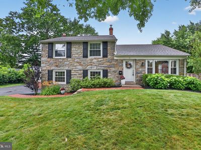 111 Canterbury Dr