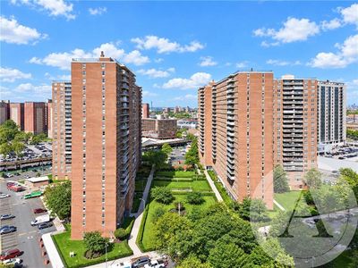 2930 W 5th St APT 15J