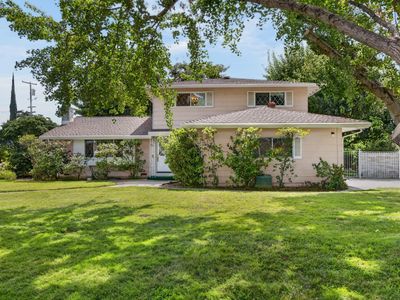 1390 Kelleen Dr