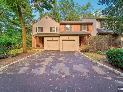 Property at 11 Allison Court, Allendale, NJ