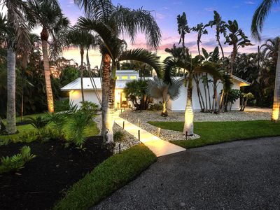 18329 LOXAHATCHEE RIVER Road